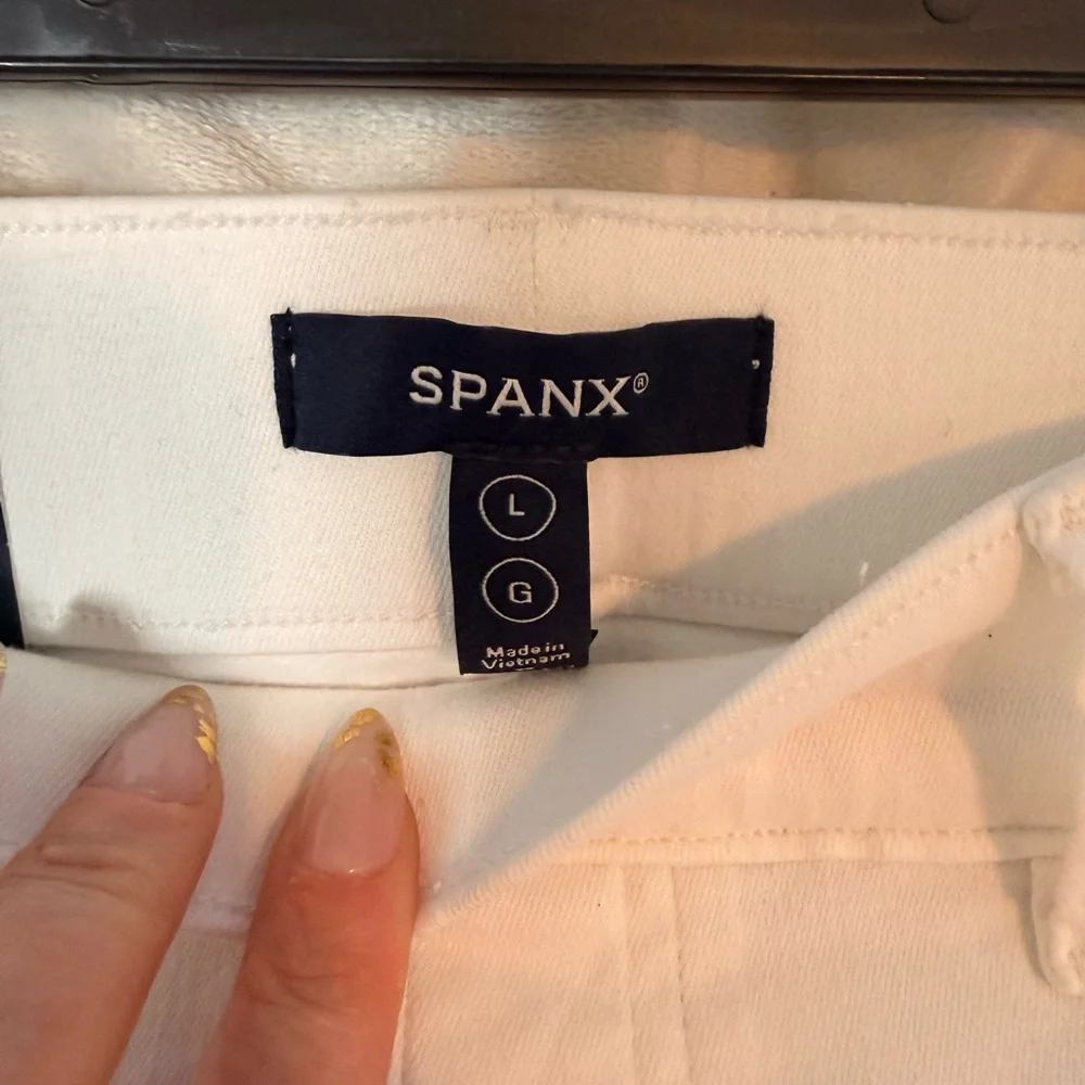 SPANX Flare Pull on Jeans Large (10-12) - Picture 3 of 4